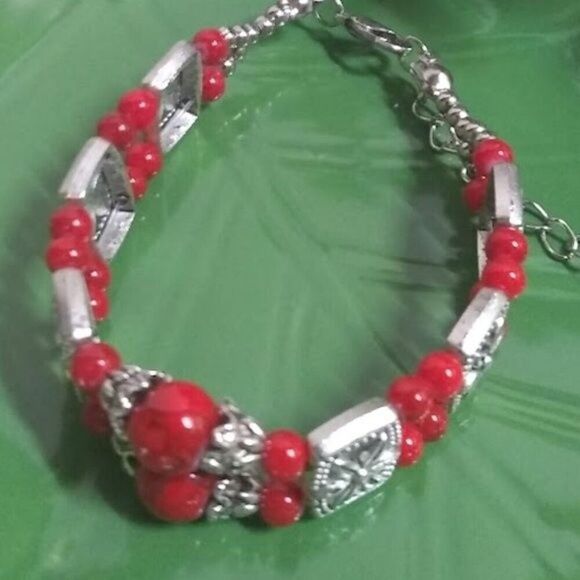 Vintage Inspired Boho Red Magnesite Bead Bracelet - Picture 6 of 8